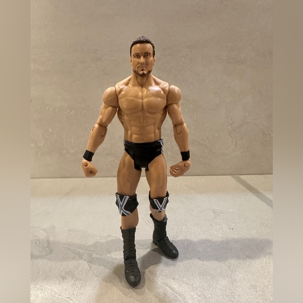 2010 Mattel WWE Wrestling Basic Series 6 Drew McIntyre Wrestling Figure 8”